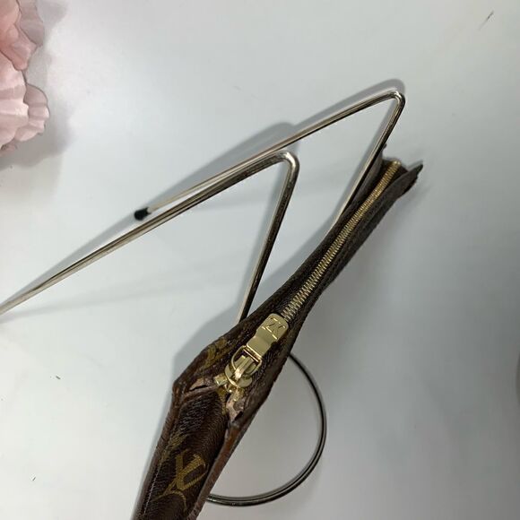 Authentic Louis Vuitton Neverfull PM/MM/GM Pouch - Picture 3 of 8